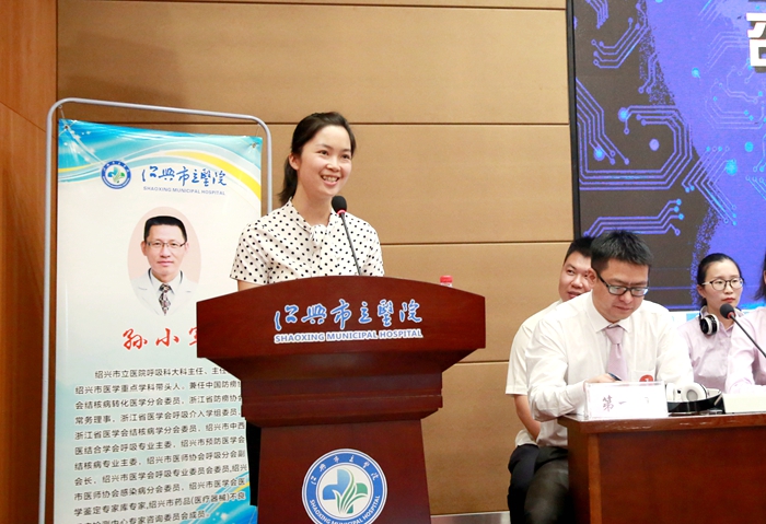 團委書記潘曄主持大賽_副本.jpg