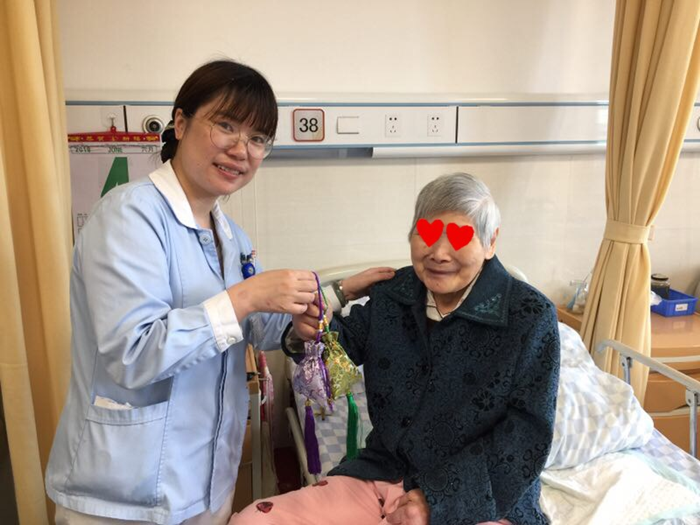 胡玲2_副本.png 胡玲2_副本.png