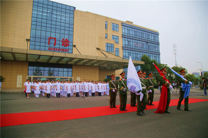 升旗 (2).jpg 升旗 (2).jpg